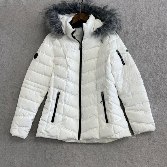 NWOT Nautica Women's M White Quilted Puffer Jacket With Faux Fur Hood - Picture 2 of 12